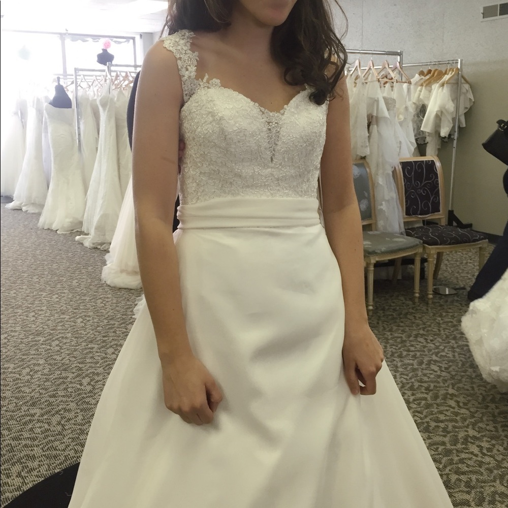 Mikaella Wedding Dress (Style 1966) NWOT